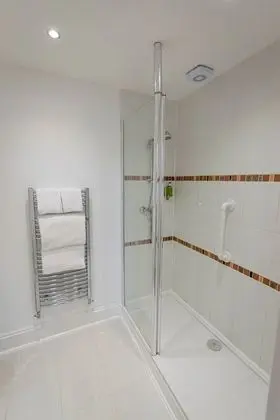 Luxury Tek Büyük Yataklı Oda