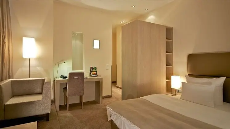 Superior Tek Büyük Yataklı Oda