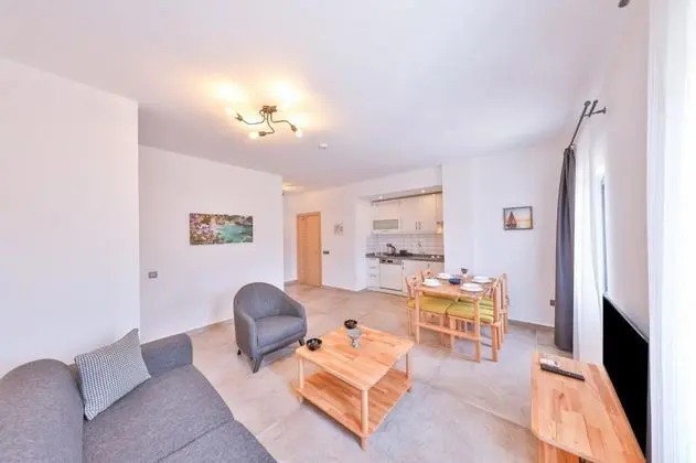 Suite, Bahçe Manzaralı, Balkonlu
