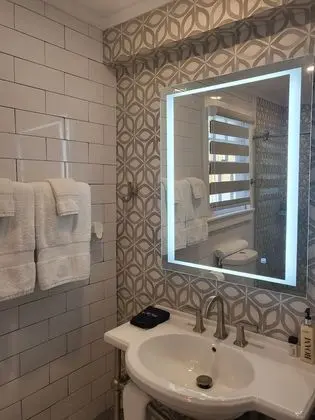 Classic Tek Büyük Yataklı Oda