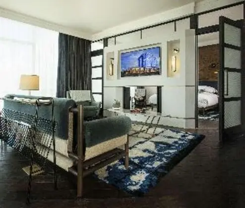 SUITE