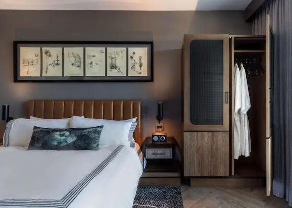 Oda, 1 En Büyük (King) Boy Yatak, Engellilere Uygun, Küvet