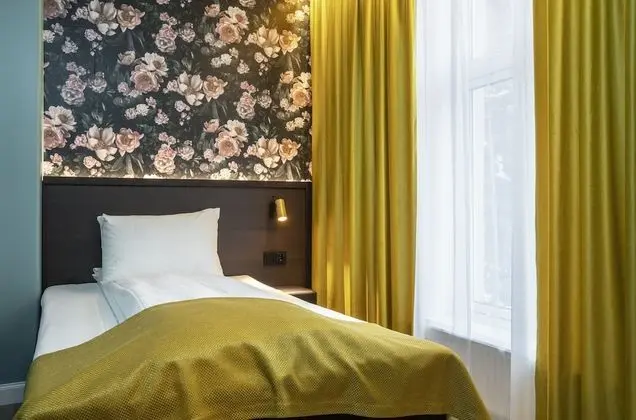 Standard Oda, 1 Büyük (Queen) Boy Yatak, Sigara İçilmez