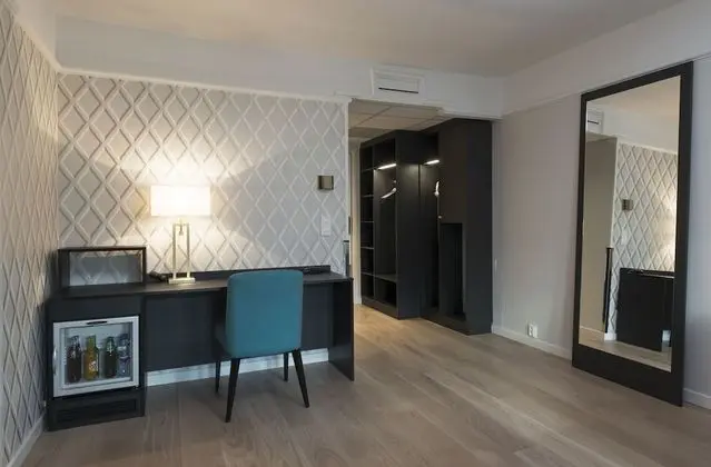 Business Oda, Sigara İçilmez