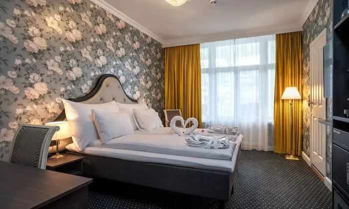 Deluxe Oda, Sigara İçilmez (Historical Building, No Elevator)