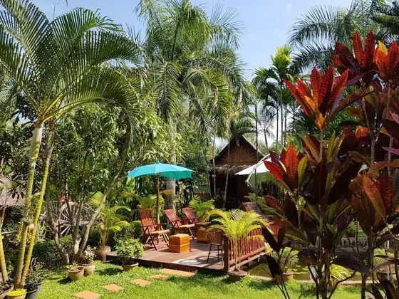 Bungalow with Garden View
