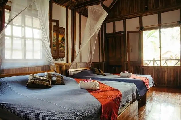 Bungalow with River View