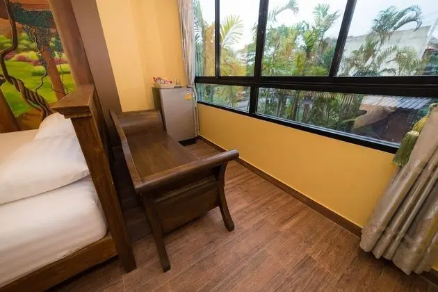 Deluxe Double Room (Bathtub)