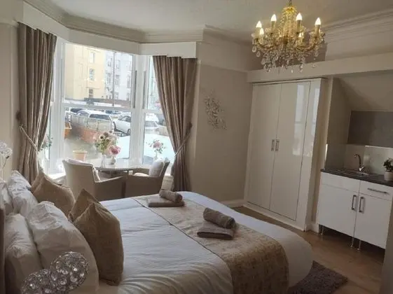 Luxury Stüdyo, Engellilere Uygun, Banyolu/Duşlu (Studio - Ground)