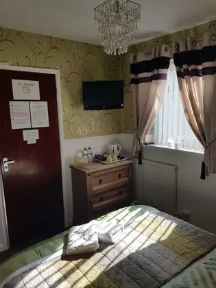 Standard Tek Büyük Yataklı Oda (1st Floor)