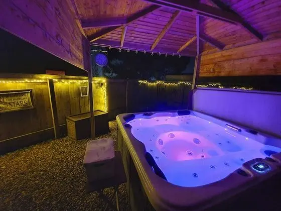 Luxury Tek Büyük Yataklı Oda, Banyolu/Duşlu