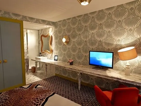 Deluxe Tek Büyük Yataklı Oda