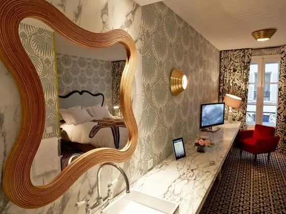 Deluxe Tek Büyük Yataklı Oda