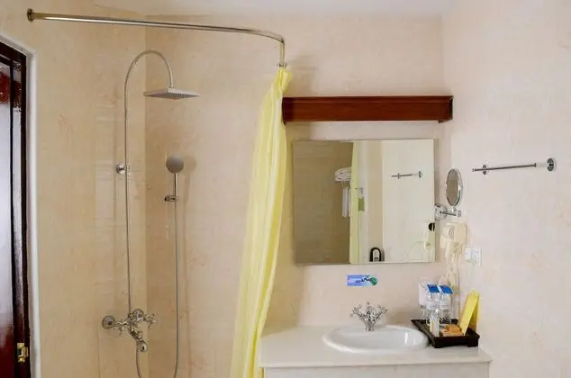 Deluxe Tek Büyük veya İki Ayrı Yataklı Oda