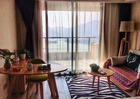 Design Apart Daire, Göl Manzaralı