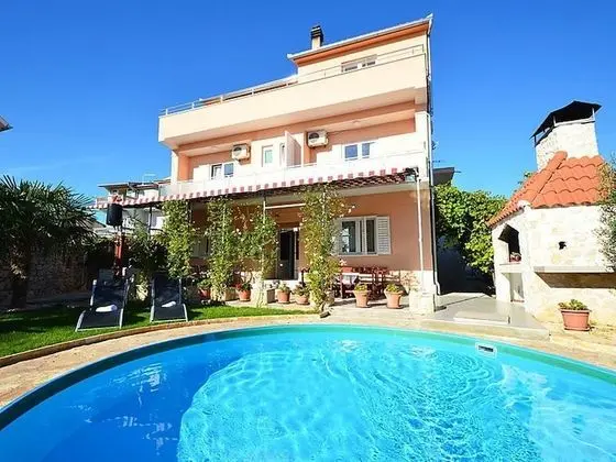 Apart Daire, 5 Yatak Odası, Balkon