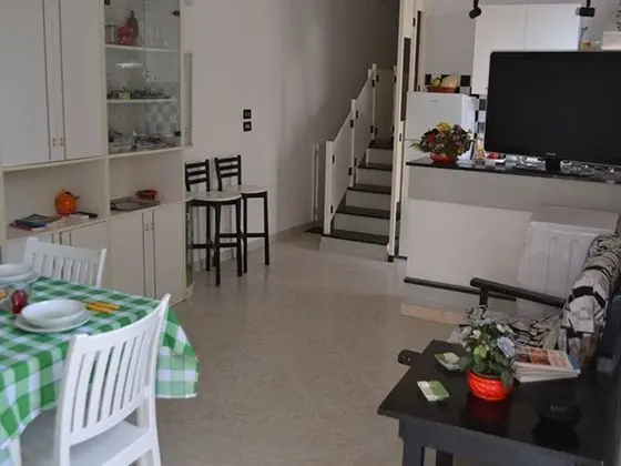 Apart Daire, 3 Yatak Odası, Sigara İçilebilir, Buzdolabı