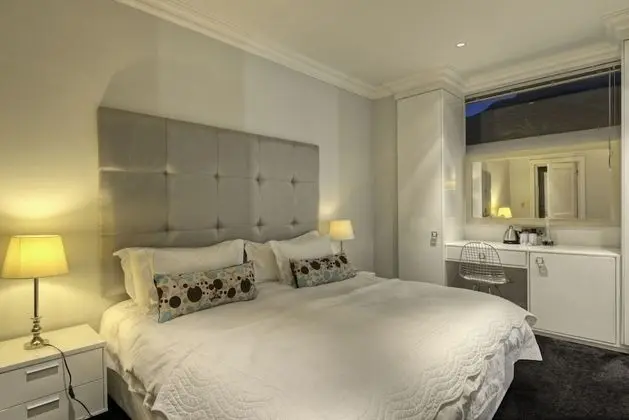 Luxury Tek Büyük Yataklı Oda, Banyolu/Duşlu