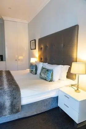 Luxury Tek Büyük Yataklı Oda, Banyolu/Duşlu