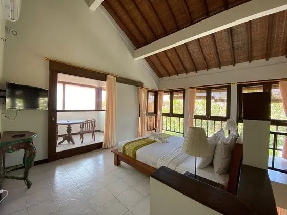 One Bedroom Deluxe Bungalow