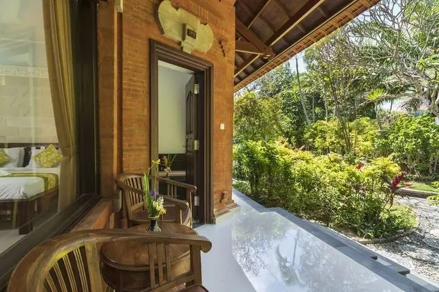 One Bedroom Deluxe Bungalow
