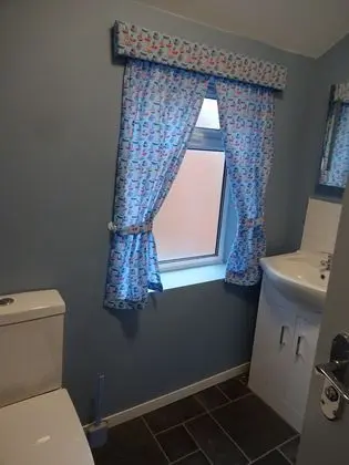 Comfort Tek Büyük Yataklı Oda, Özel Banyo (Kingbee)