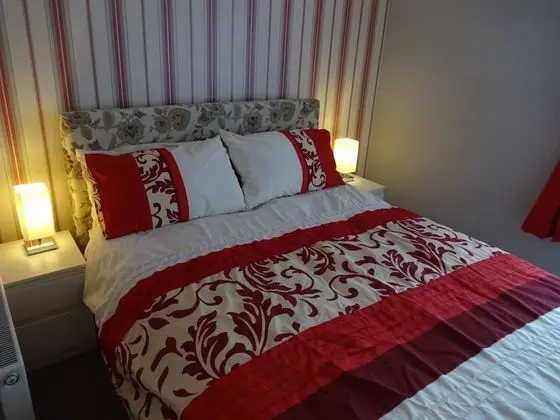 Comfort Tek Büyük Yataklı Oda, Özel Banyo (Kingbee)