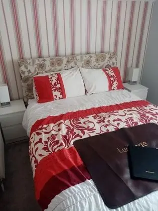 Comfort Tek Büyük Yataklı Oda, Özel Banyo (Kingbee)