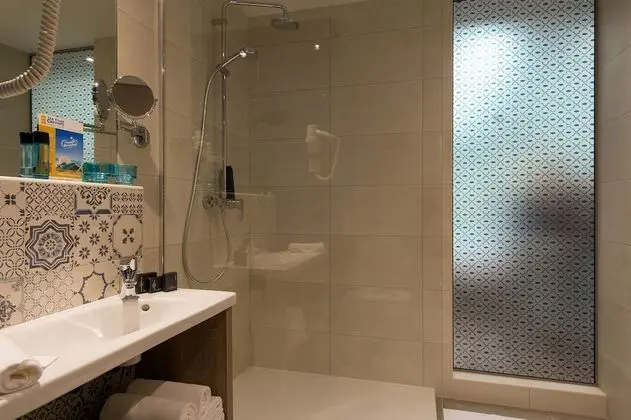 Executive Tek Büyük veya İki Ayrı Yataklı Oda (extra bed)