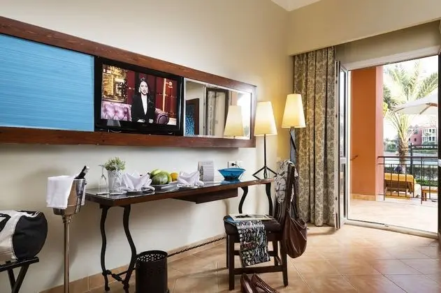 Premium Tek Büyük Yataklı Oda, Bahçe Manzaralı