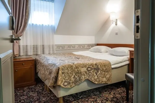 Small Double or Twin Room, 1 Double or 2 Single Beds