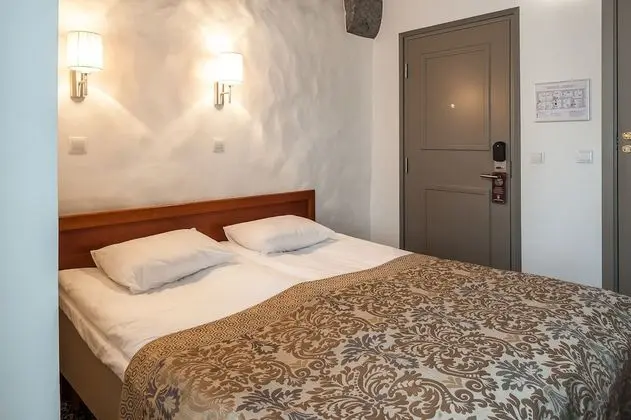 Small Double or Twin Room, 1 Double or 2 Single Beds