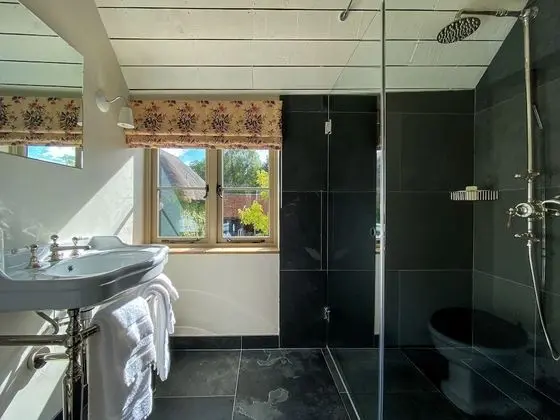 Kır Evi, Banyolu/Duşlu (Brewhouse)