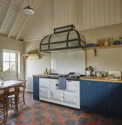 Kır Evi, Özel Banyo (Orchard House)