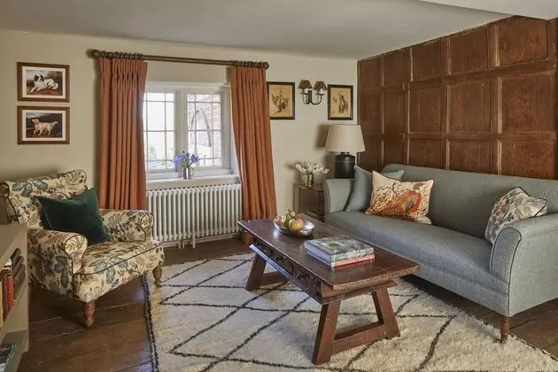 Kır Evi, Özel Banyo (Orchard House)