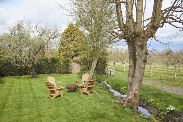 Kır Evi, Özel Banyo (Orchard House)