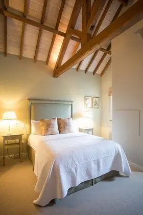 Luxury Tek Büyük Yataklı Oda, Banyolu/Duşlu (Priory)