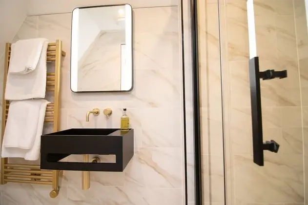 Deluxe Tek Büyük Yataklı Oda, Özel Banyo