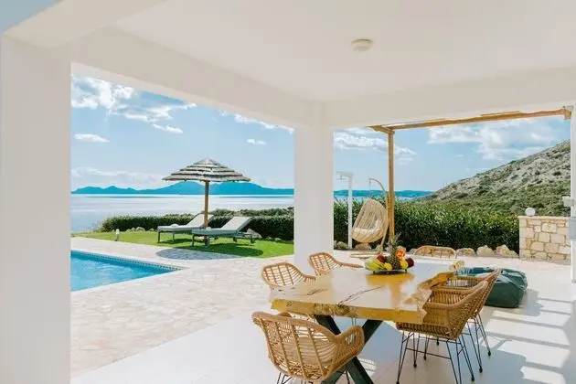 Villa, Birden Çok Yatak, Sigara İçilmez (Afrodite)