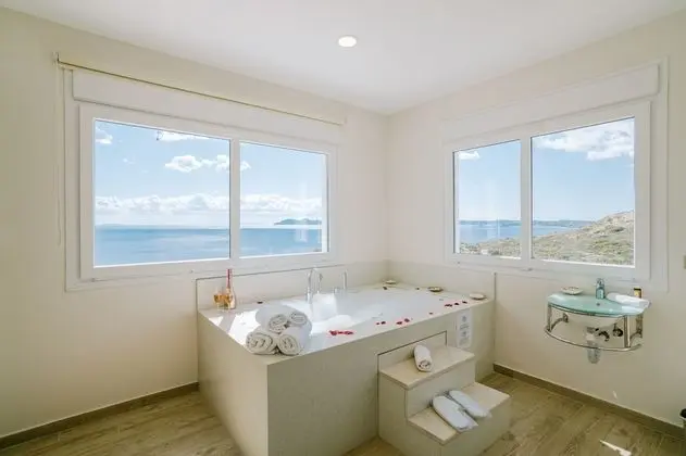 Villa, Birden Çok Yatak, Sigara İçilmez (Afrodite)