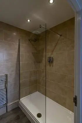 Tek Büyük Yataklı Oda, Özel Banyo