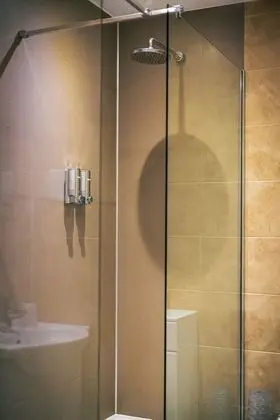 Tek Büyük Yataklı Oda, Özel Banyo