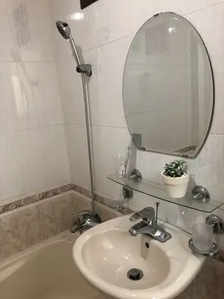 Tek Büyük Yataklı Oda, Manzarasız