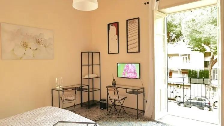 Comfort Tek Büyük Yataklı Oda, Ortak Banyo