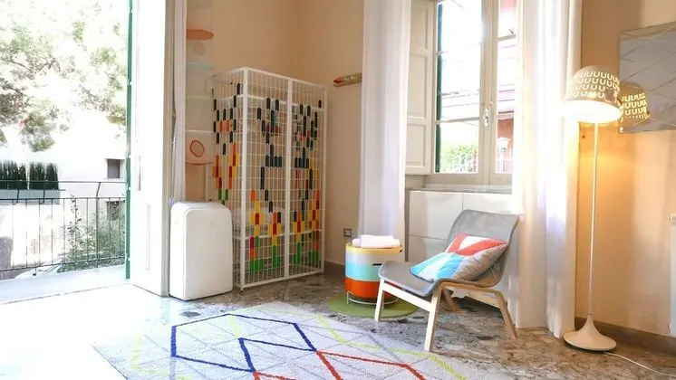 İki Ayrı Yataklı Oda, Ortak Banyo