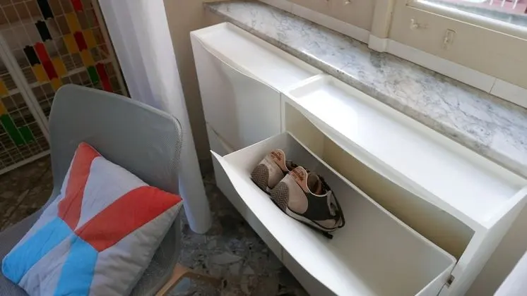 İki Ayrı Yataklı Oda, Ortak Banyo