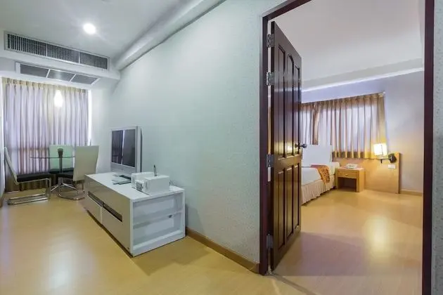 One Bedroom Premier Suite