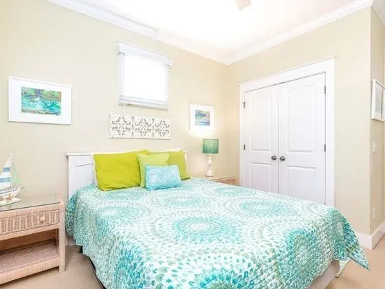 Ev, Birden Çok Yatak, Havuz Kullanımı, Havuz Manzaralı