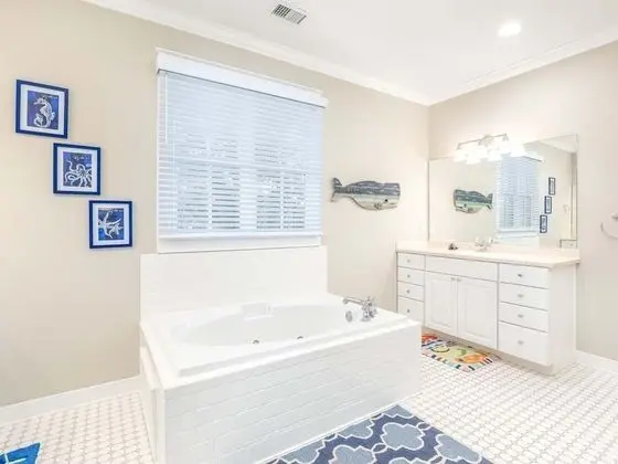 Ev, Birden Çok Yatak, Havuz Kullanımı, Havuz Manzaralı