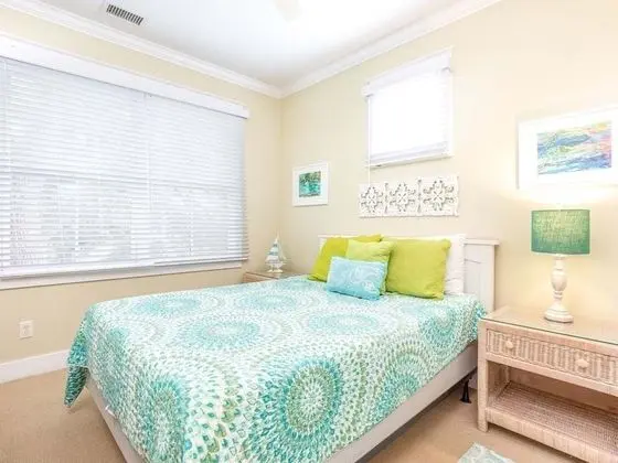 Ev, Birden Çok Yatak, Havuz Kullanımı, Havuz Manzaralı